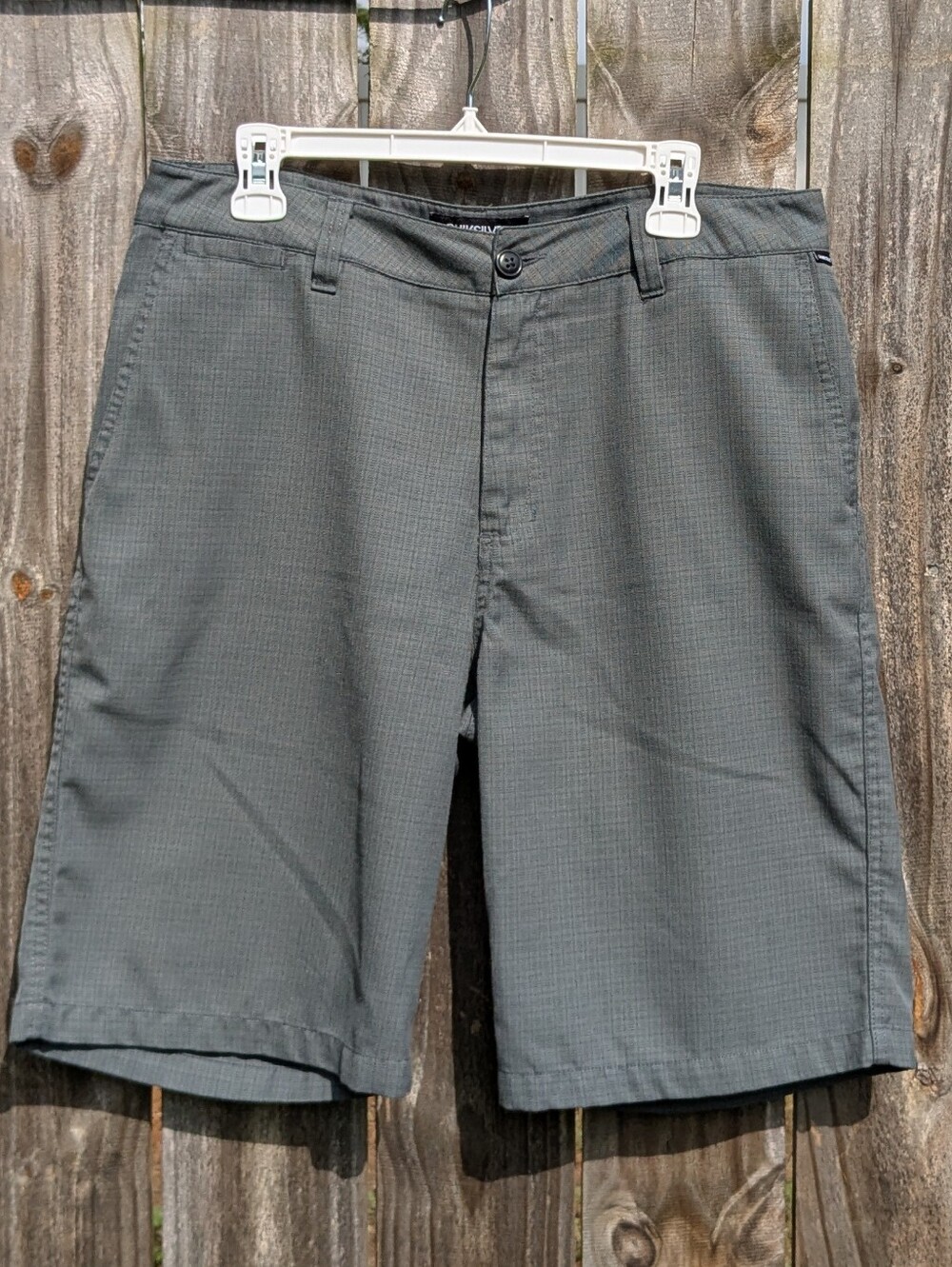 Quicksilver Men's Gray & Black Plaid Short Waist 33